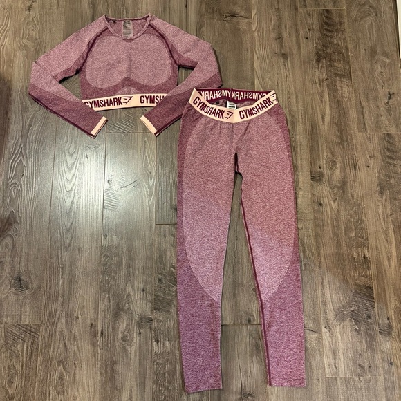Gymshark Pants - Gymshark Matching set leggings & crop top long sleeve